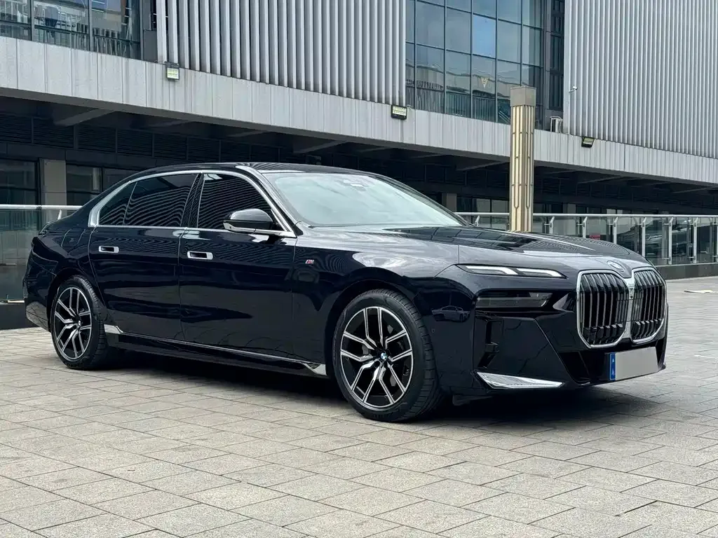 BMW 7 Series — фото 4