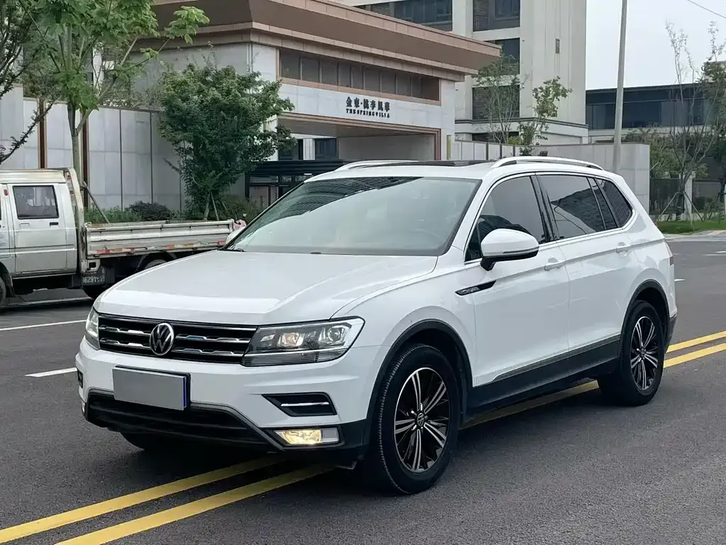 Volkswagen Tiguan L