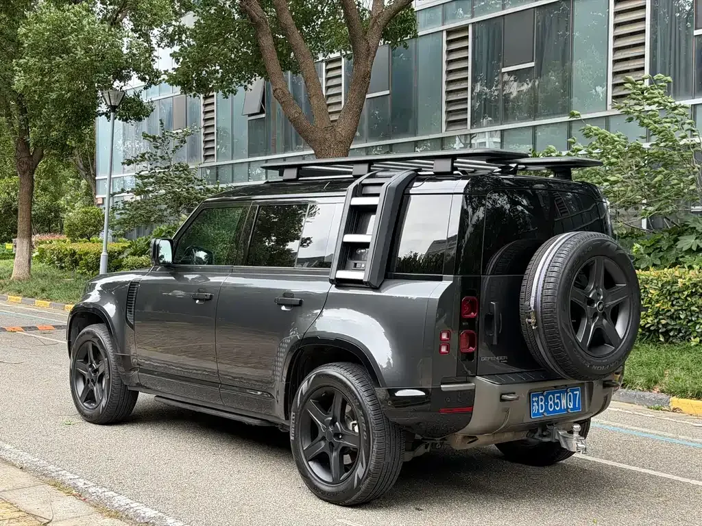 Land Rover Defender — фото 10