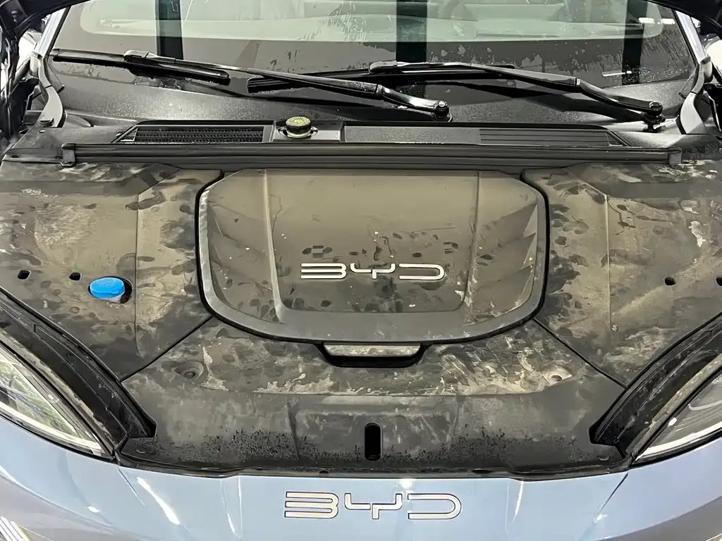 BYD Seal — фото 10