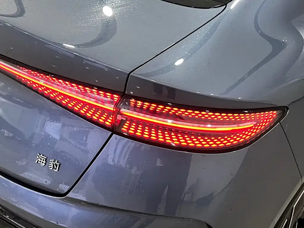BYD Seal — фото 4