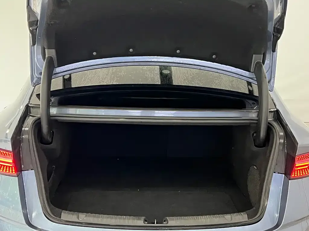 BYD Seal — фото 8