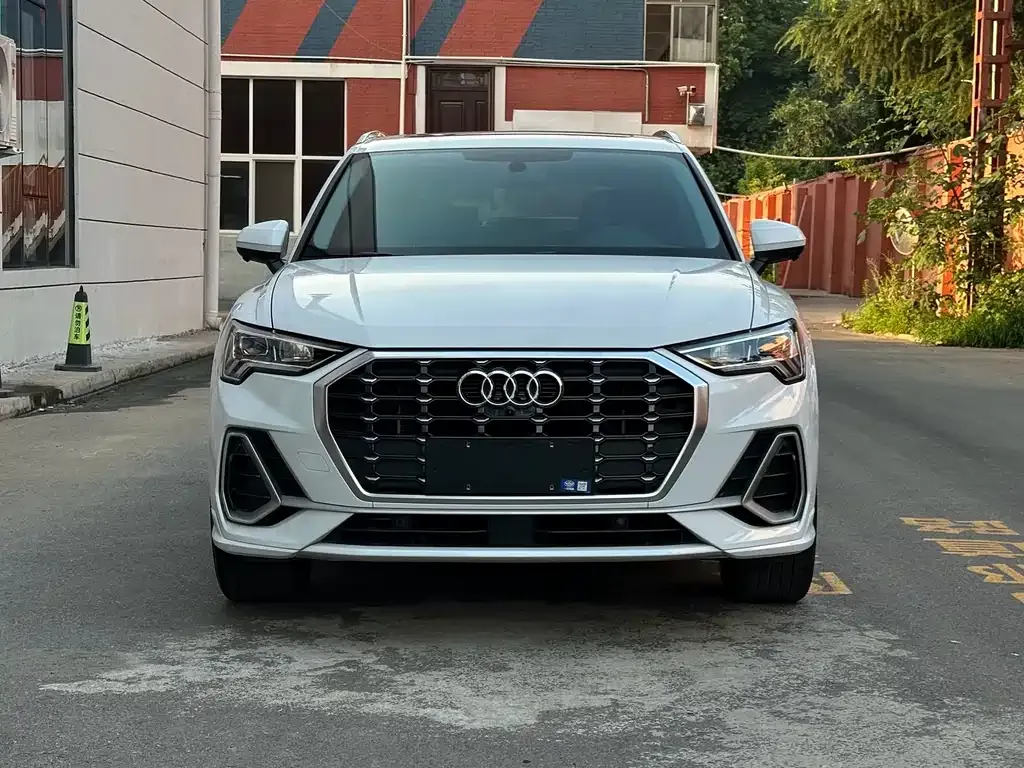 Audi Q3 — фото 9