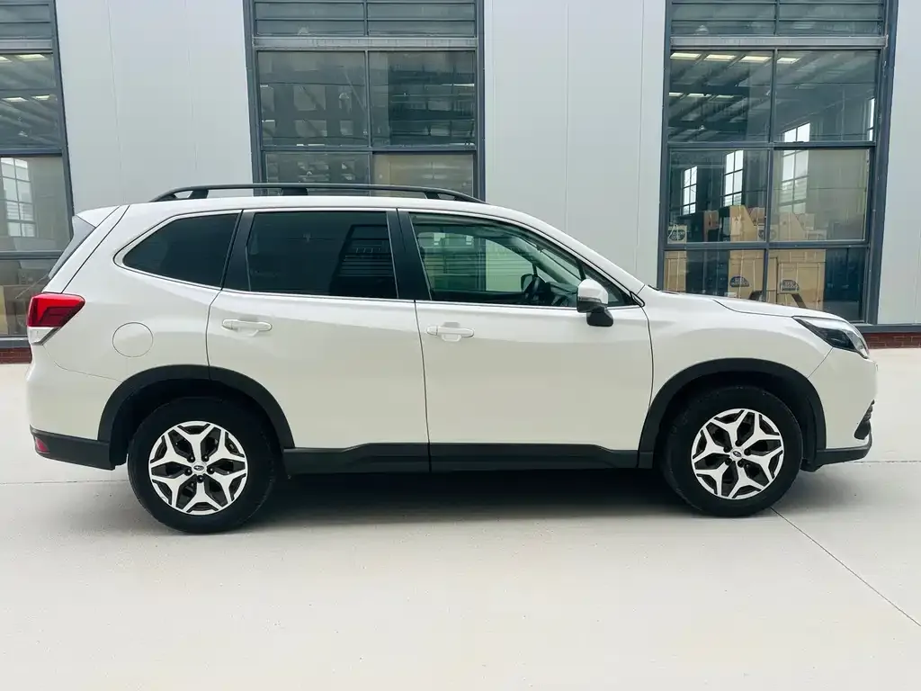 Subaru Forester — фото 6