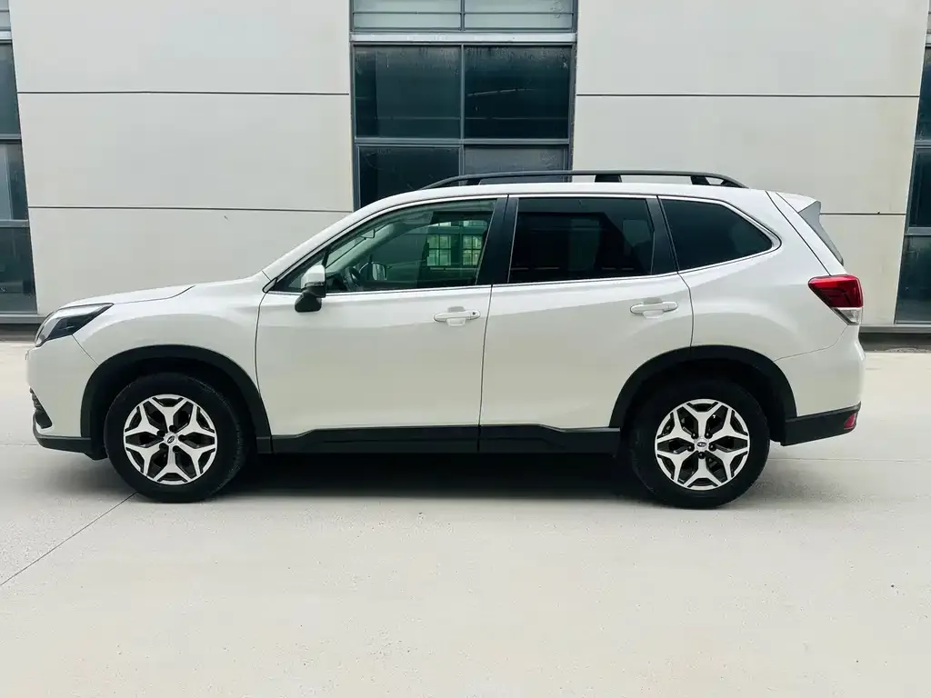 Subaru Forester — фото 2