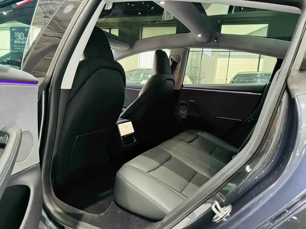 Tesla Model 3 — фото 5