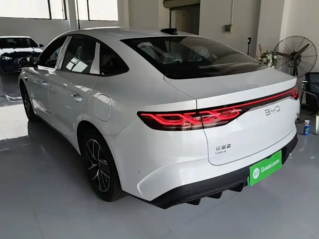 BYD Qin L — фото 7