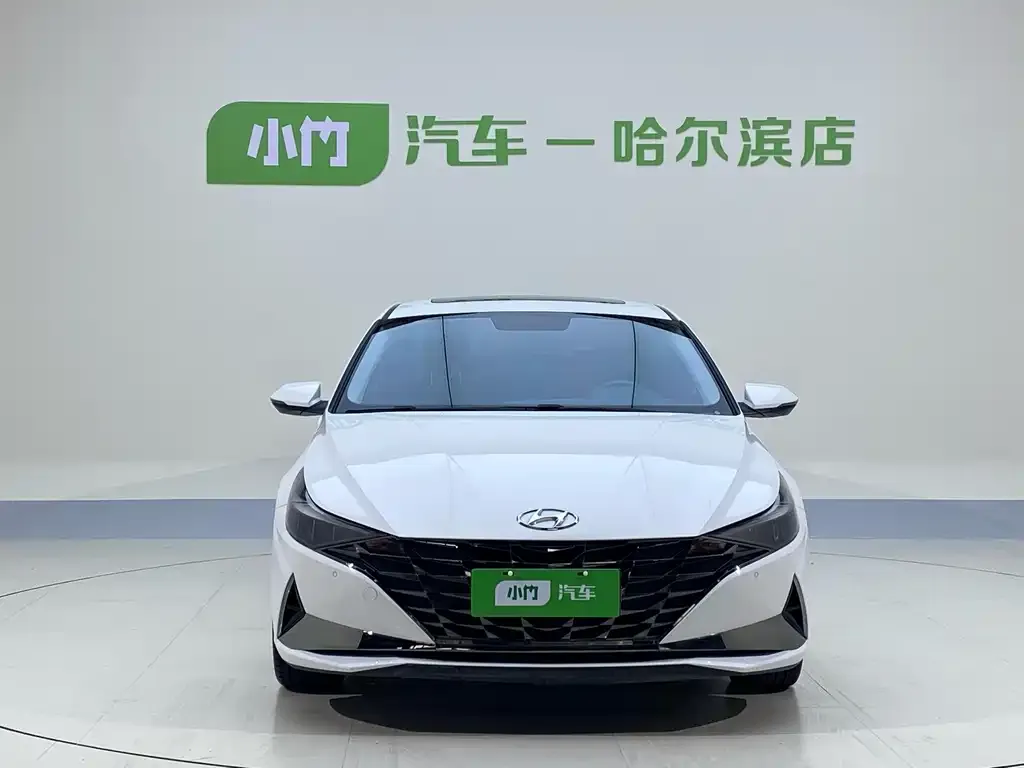 Hyundai Elantra — фото 3