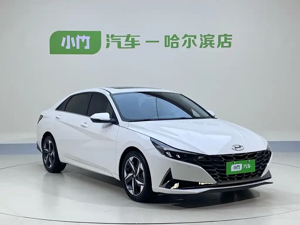 Hyundai Elantra — фото 8