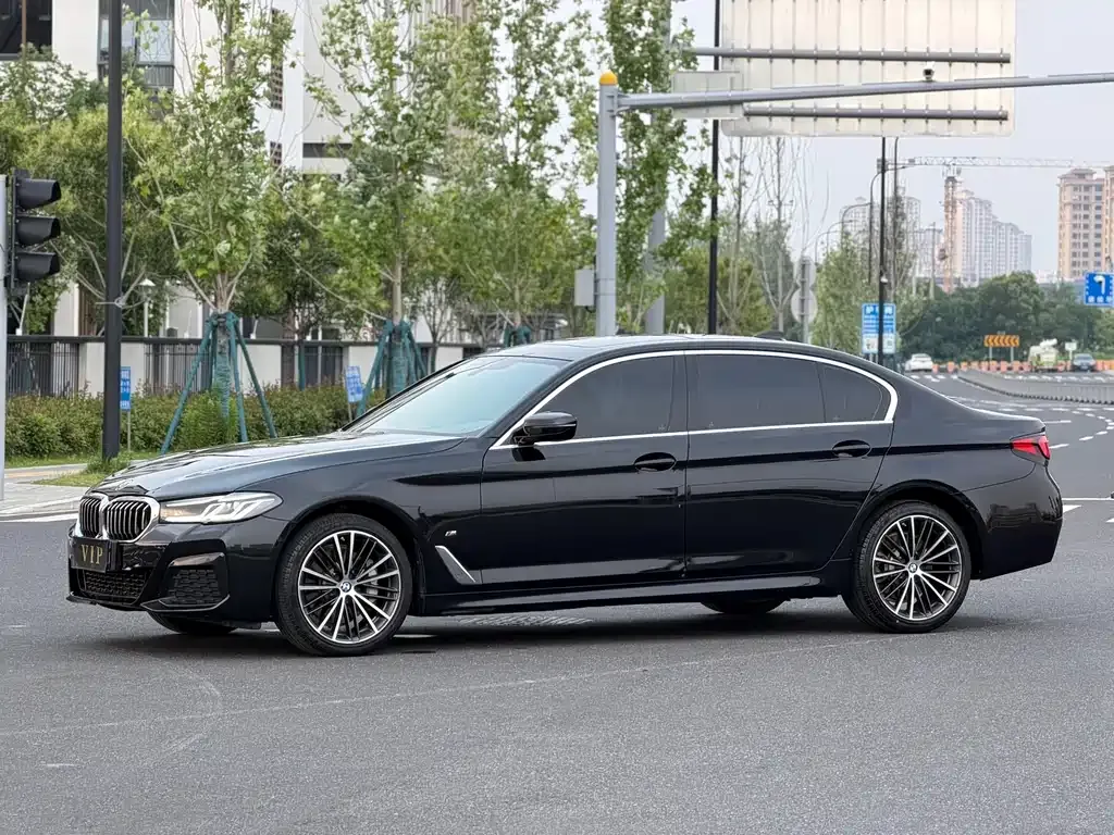 BMW 5 Series — фото 3