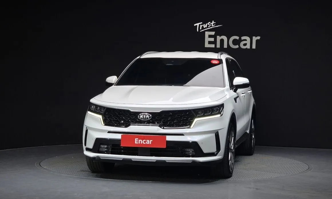 Kia Sorento — фото 7