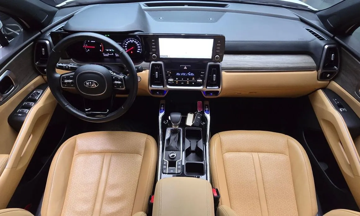 Kia Sorento — фото 10