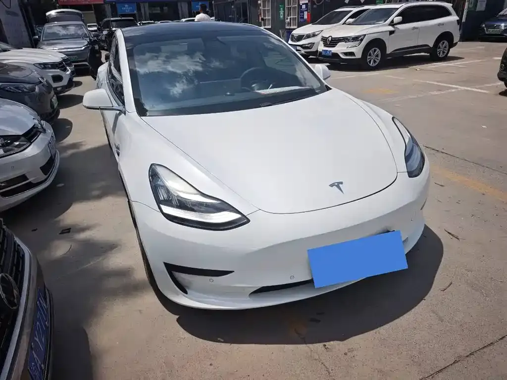 Tesla Model 3 — фото 5