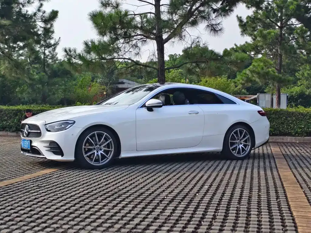 Mercedes-Benz E-Class (Import) — фото 1