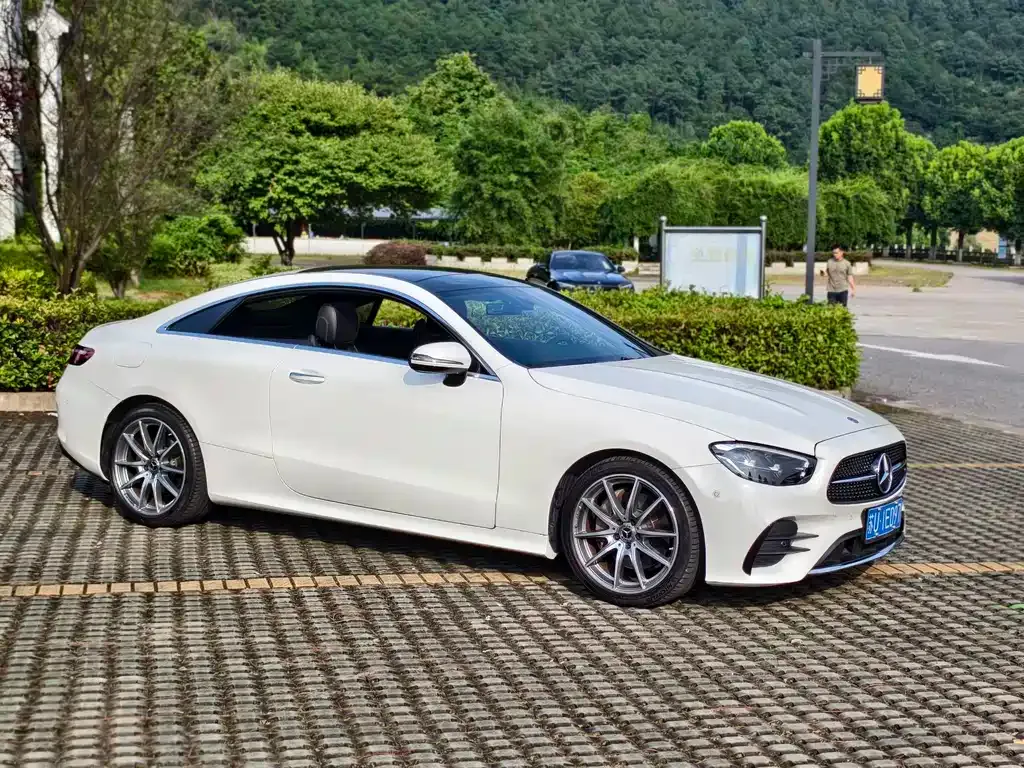 Mercedes-Benz E-Class (Import) — фото 7
