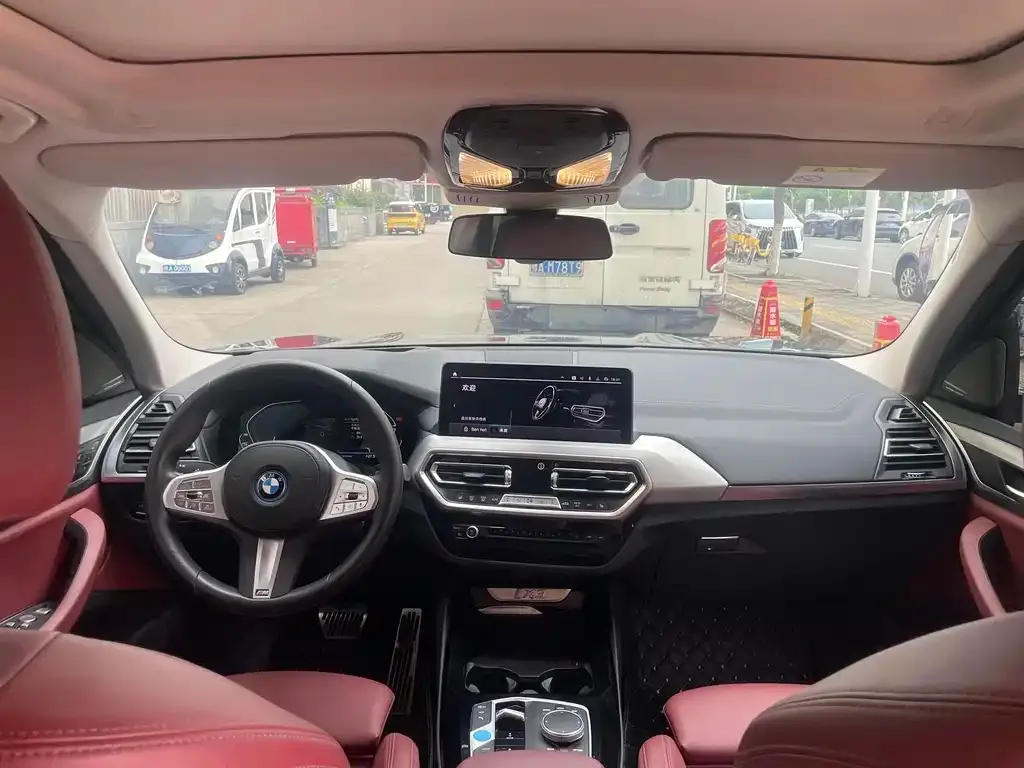 BMW iX3 2024 из CN, фото 2