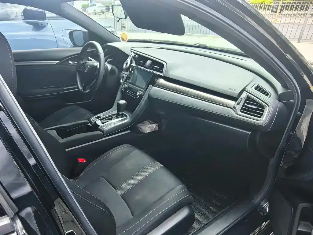 Honda Civic — фото 4