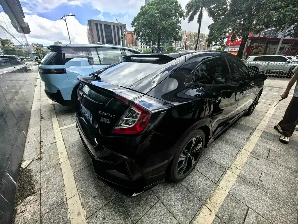 Honda Civic — фото 8