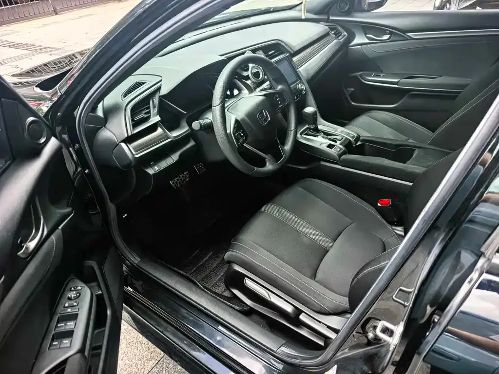 Honda Civic — фото 5