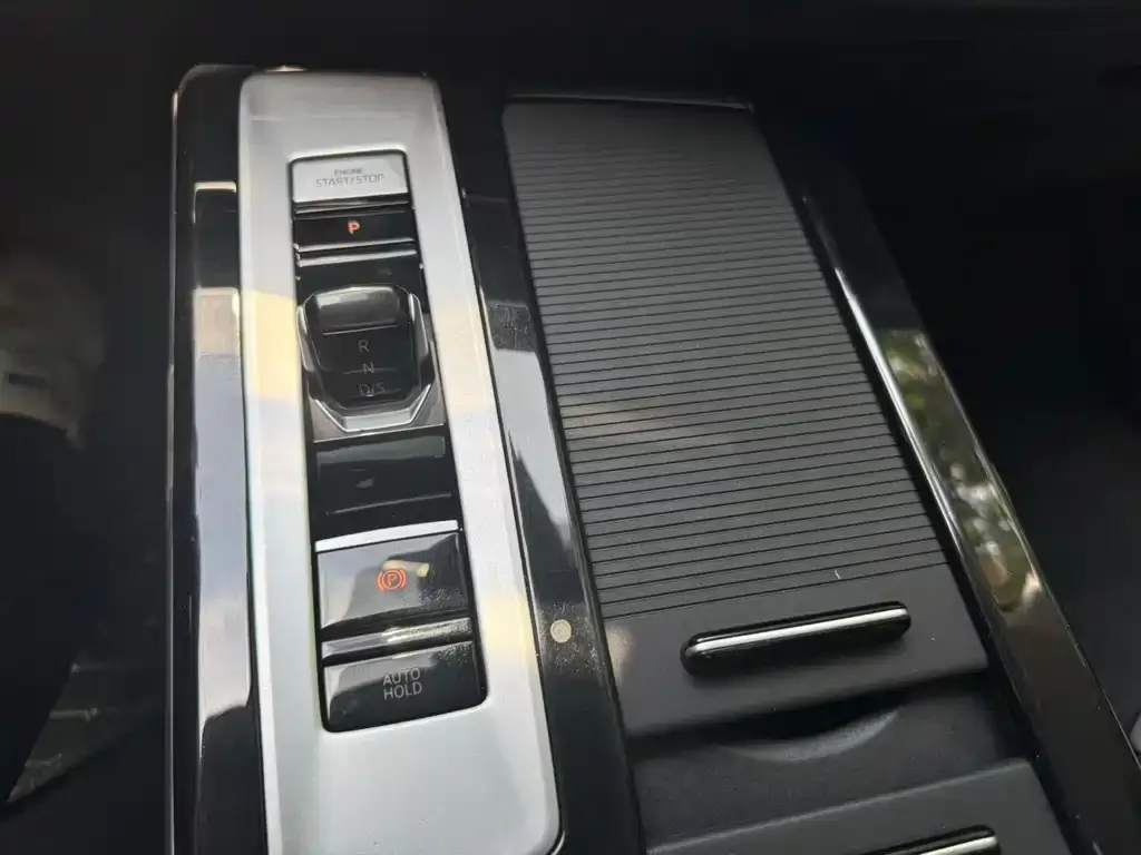 Volkswagen Tavendor 2023 из CN, фото 2