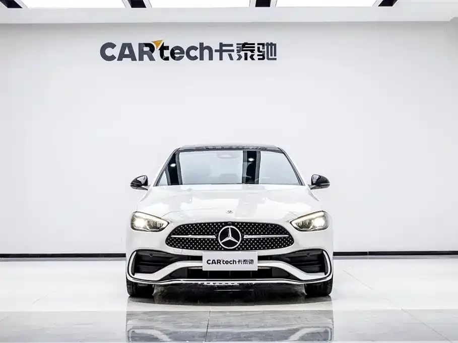 Mercedes-Benz C-Class — фото 1