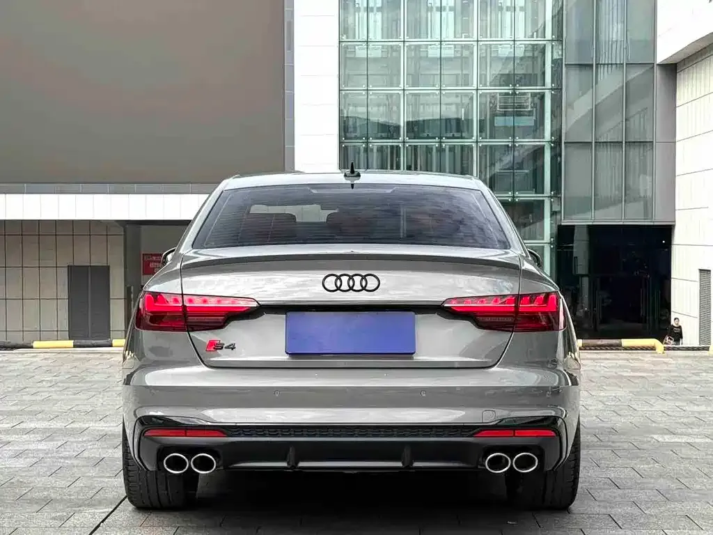 Audi S4 — фото 7
