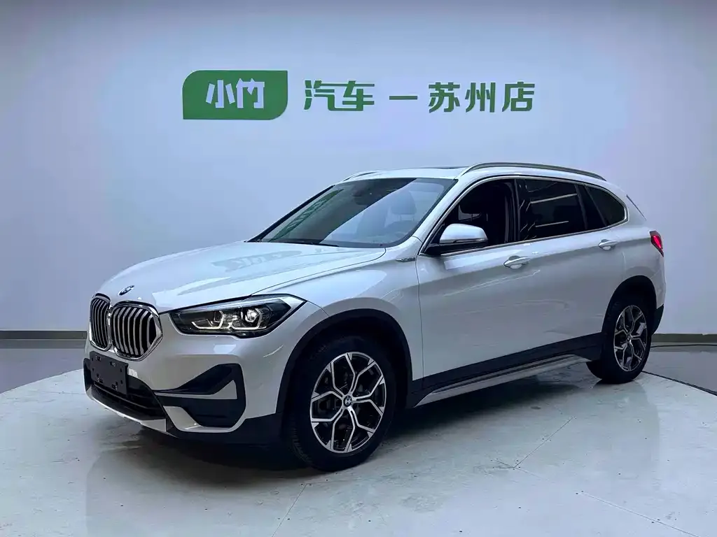 BMW X1 — фото 1