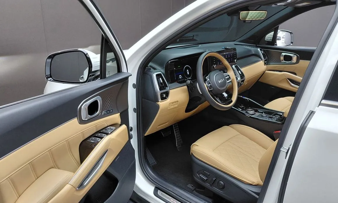 Kia Sorento — фото 6