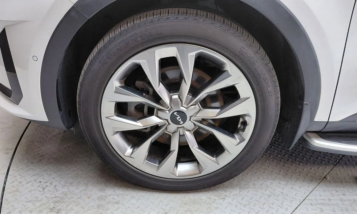 Kia Sorento — фото 8
