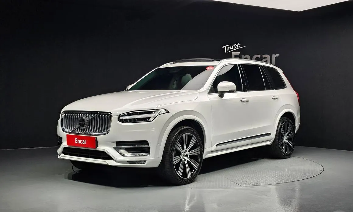Volvo XC90 — фото 1