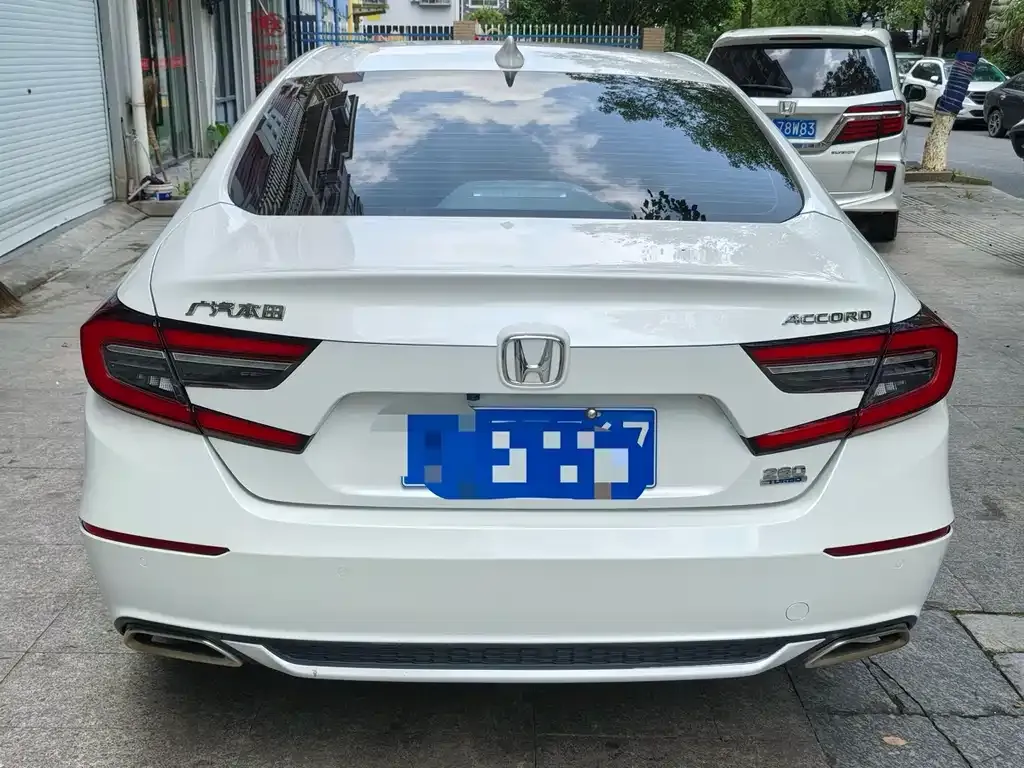 Honda Accord — фото 4