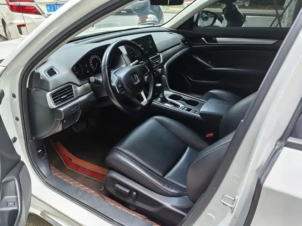 Honda Accord — фото 5