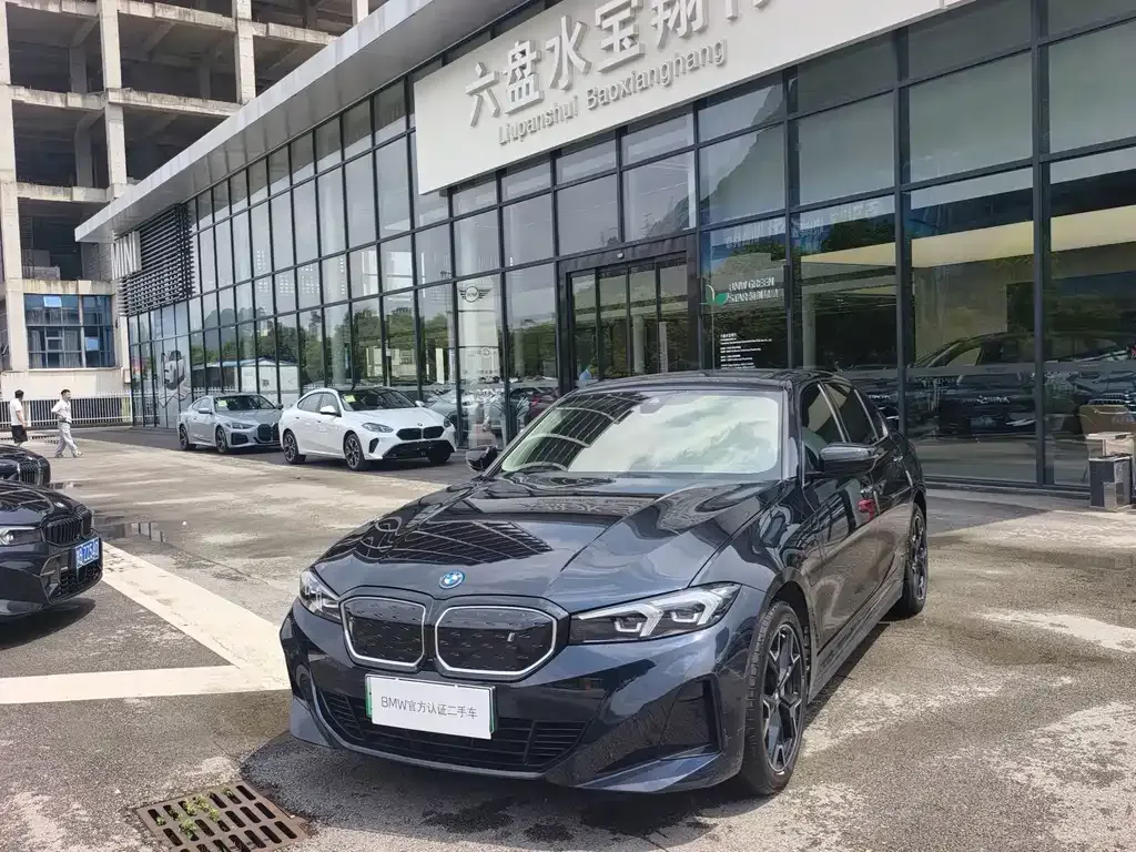 BMW i3 eDrive 40L Night 1