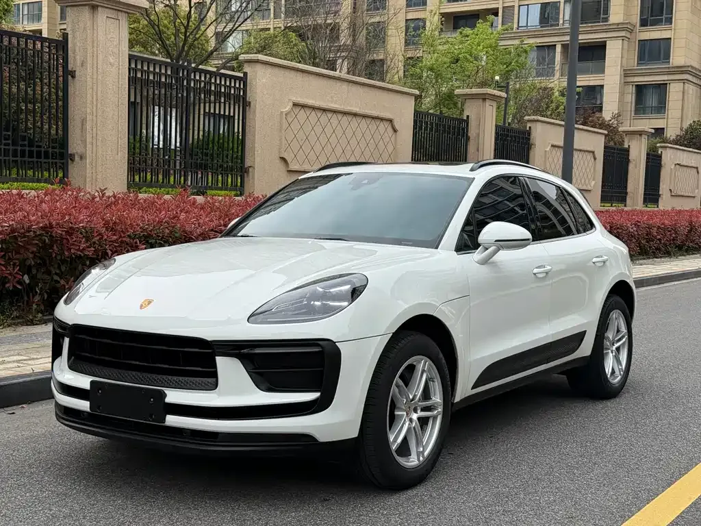 Porsche Macan — фото 1