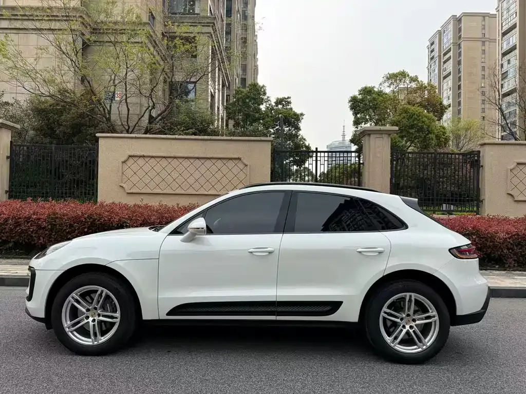 Porsche Macan — фото 9