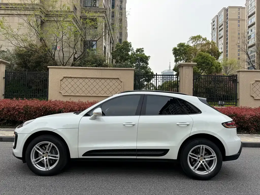 Porsche Macan — фото 7