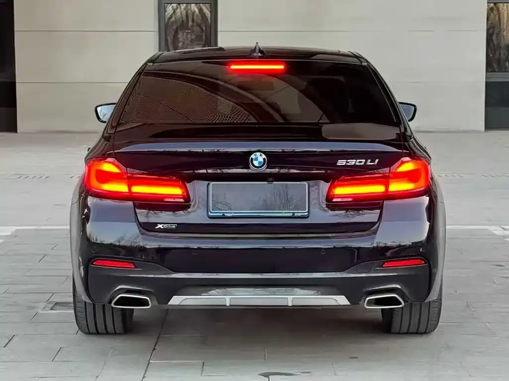 BMW 5 Series — фото 2