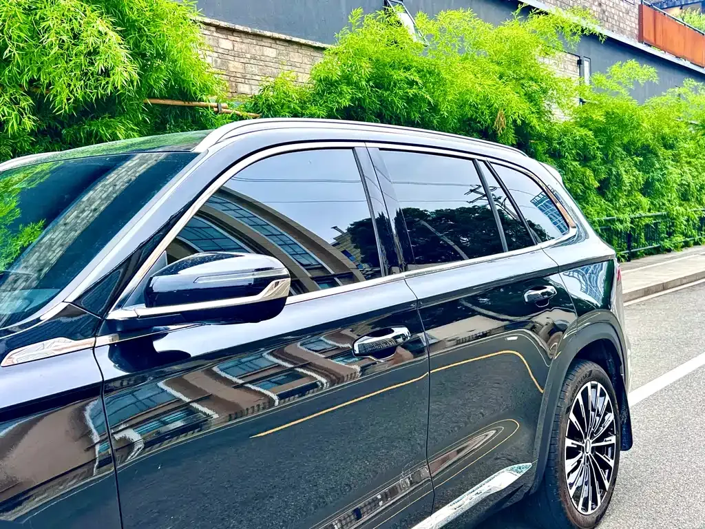 Geely Xingyue L — фото 4