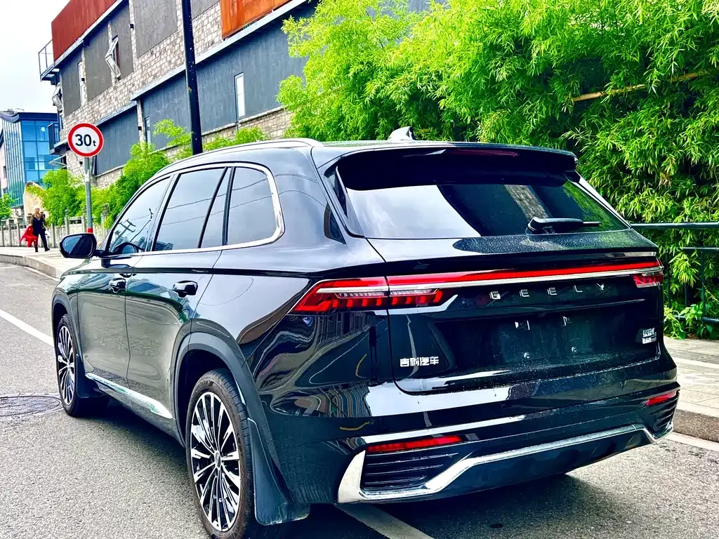 Geely Xingyue L — фото 10