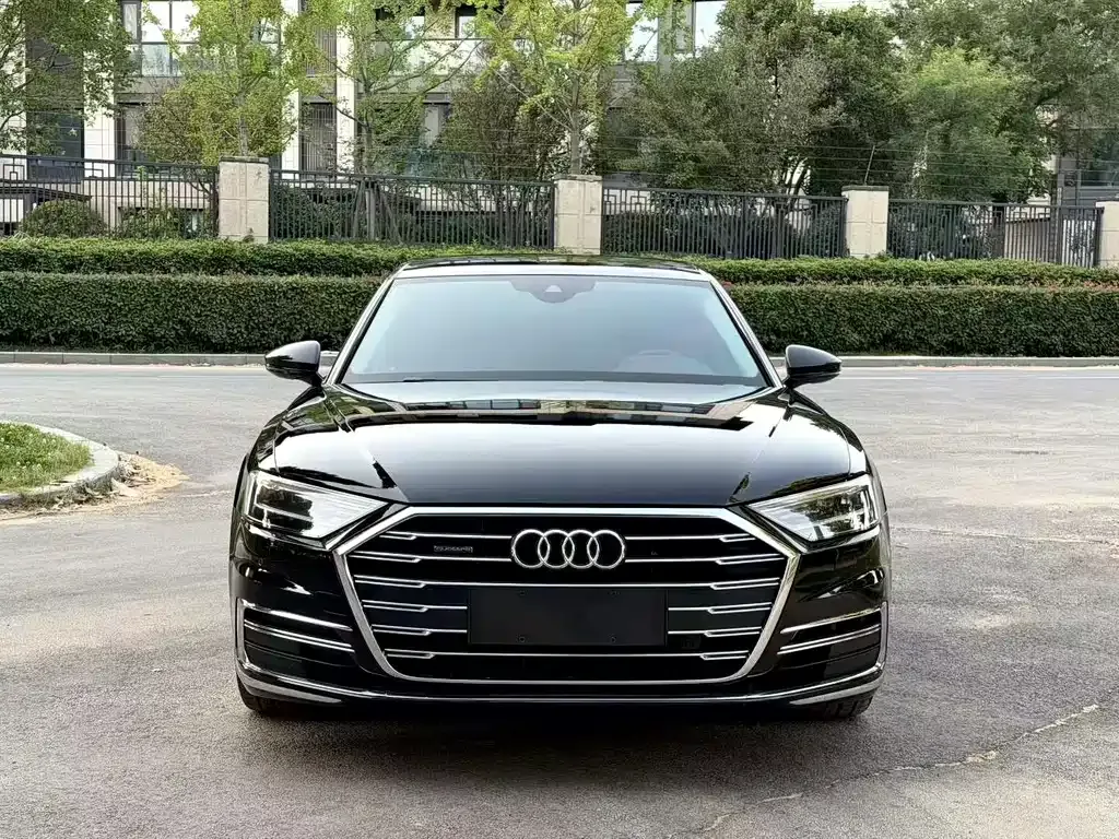 Audi A8 2021 из CN, фото 6