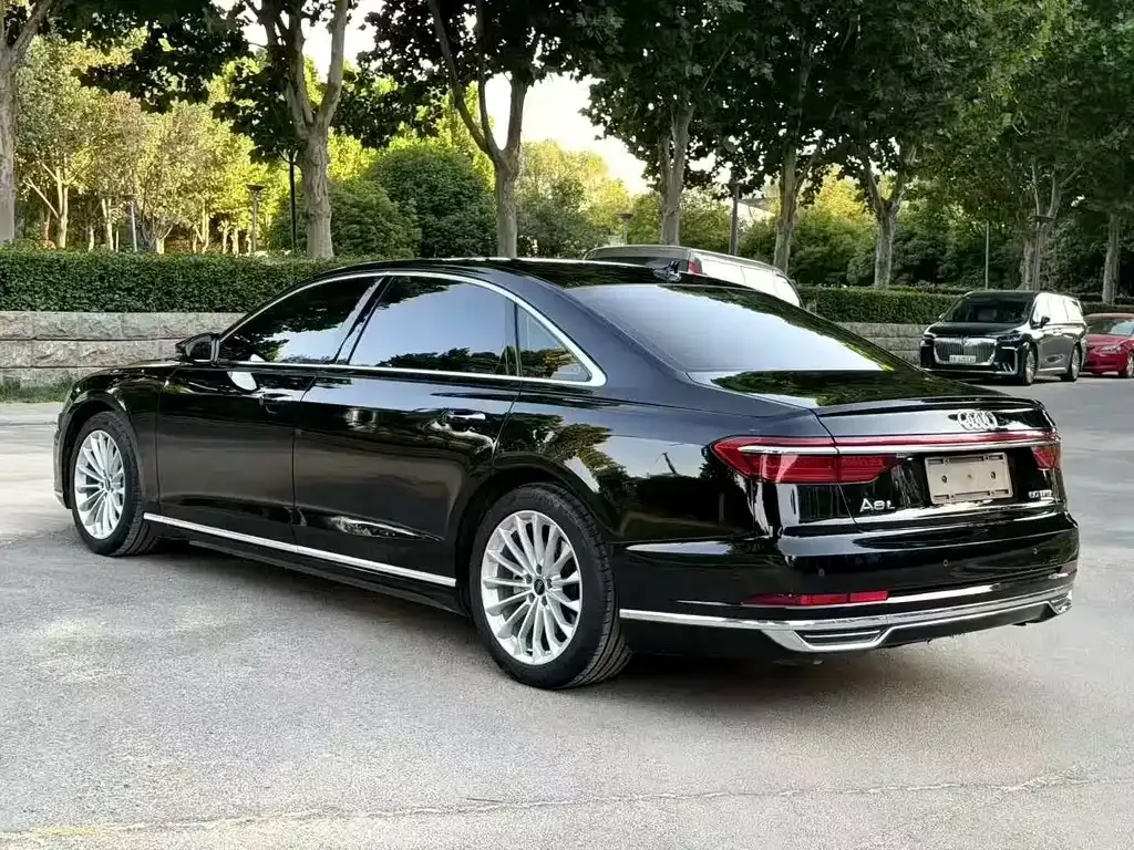 Audi A8 2021 из CN, фото 3