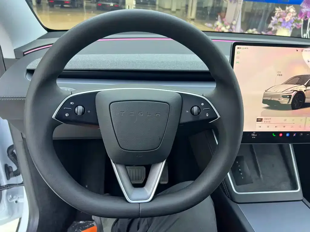 Tesla Model Y — фото 7