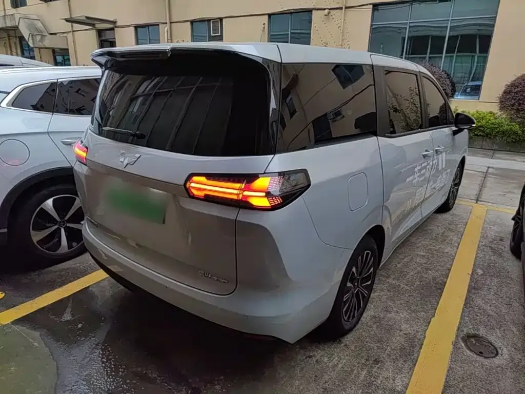 Wuling Starlight 730 New Energy — фото 7