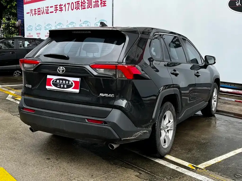 Toyota RAV4 2025 из CN, фото 9