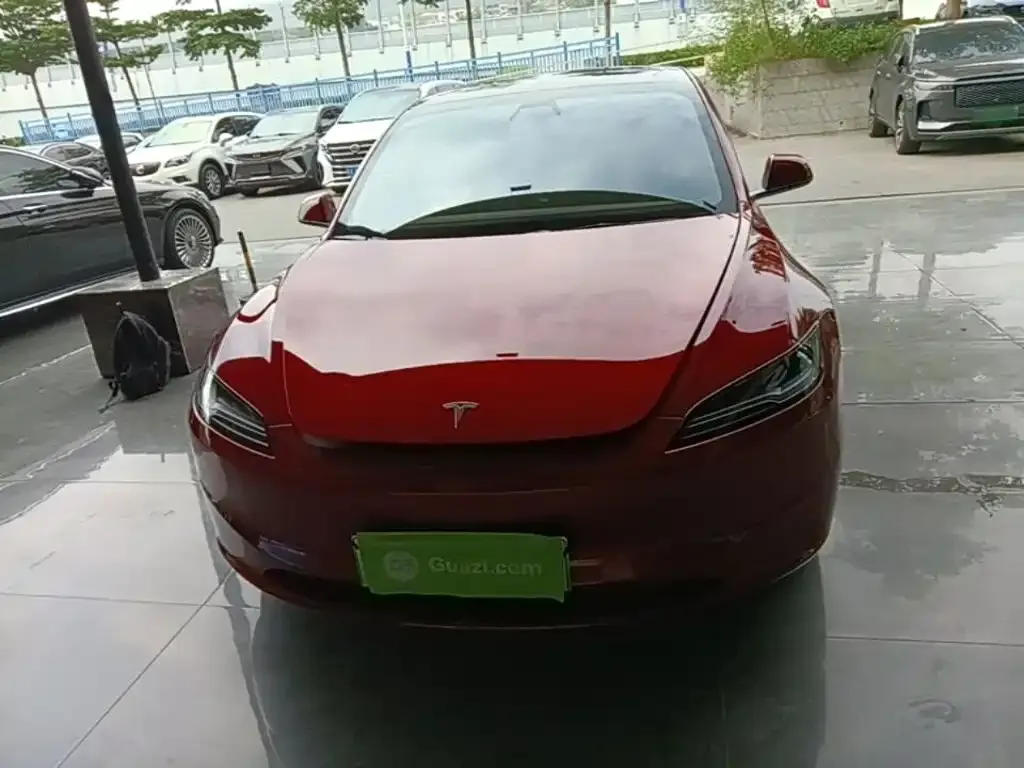 Tesla Model 3 — фото 6