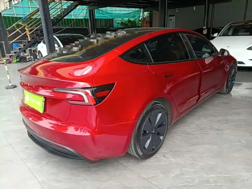 Tesla Model 3 — фото 7