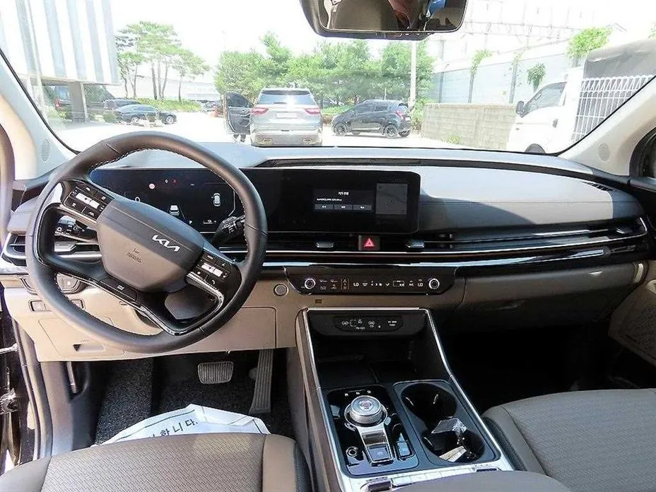 Kia Carnival — фото 9