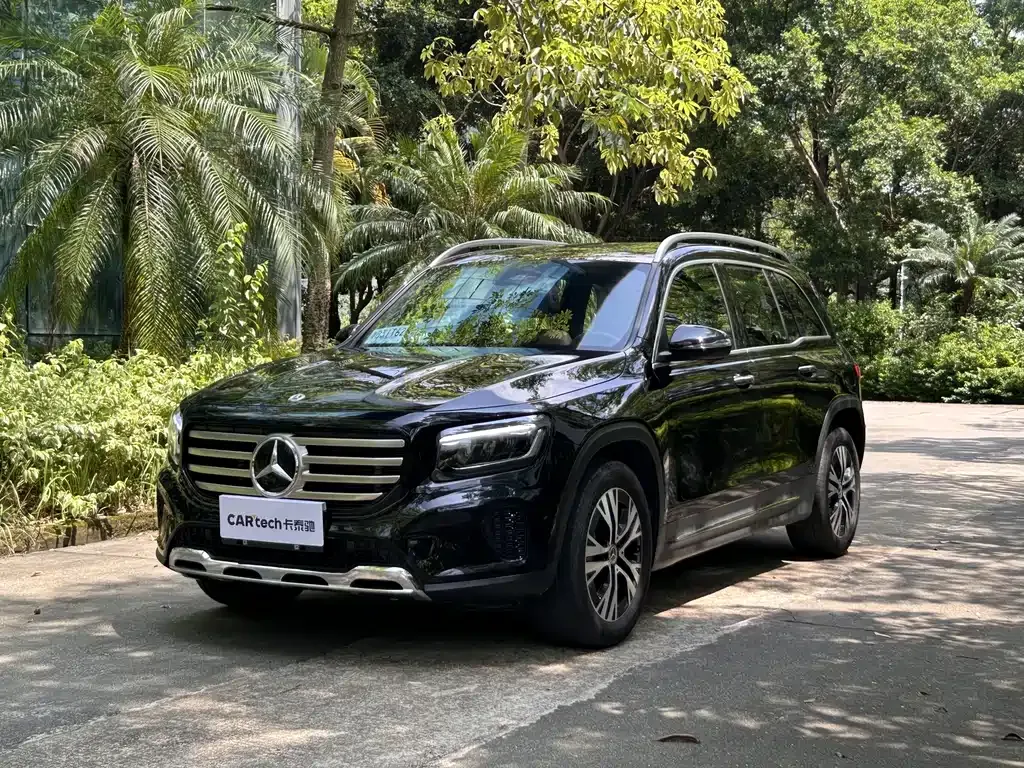 Mercedes-Benz GLB — фото 1