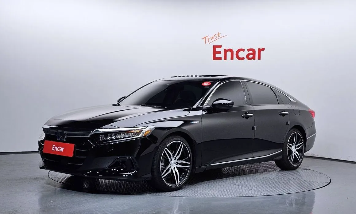 Honda Accord — фото 1
