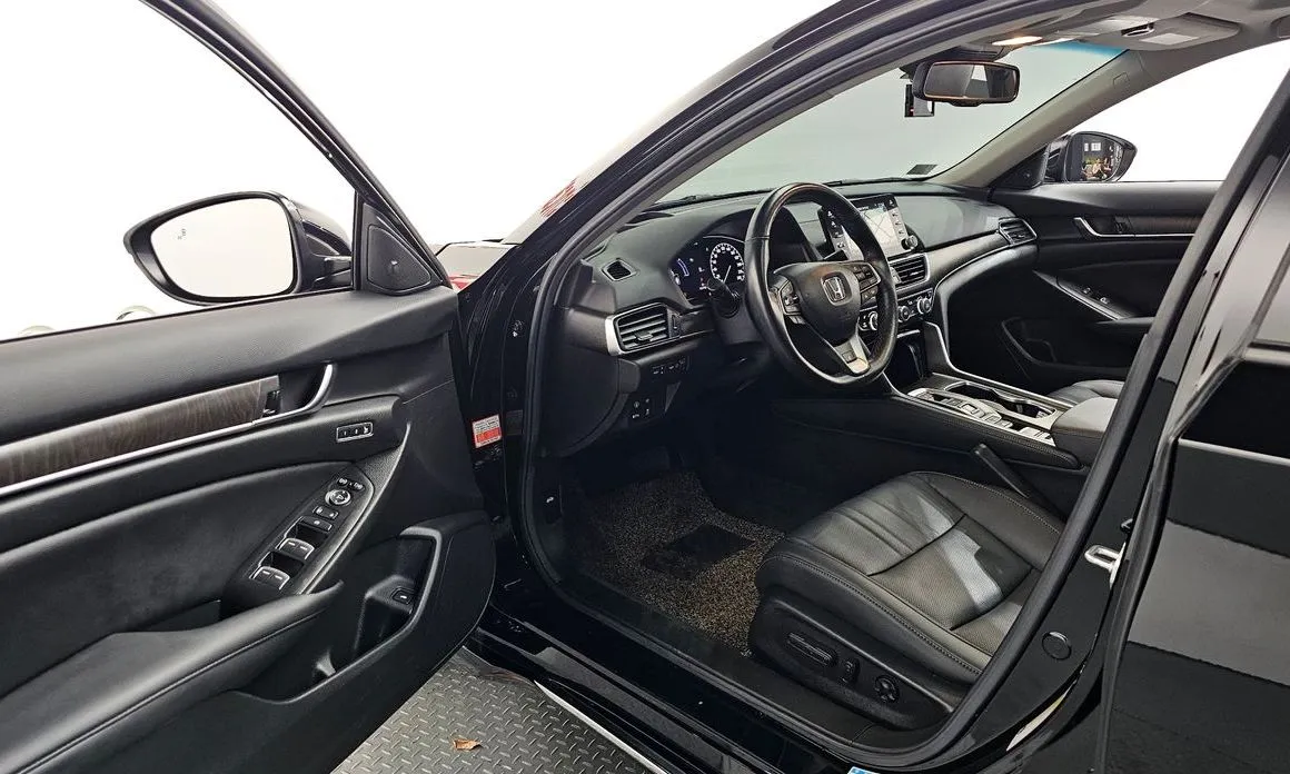 Honda Accord — фото 6